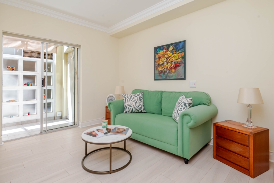 3 Bedroom Property for Sale in Sea Point Western Cape